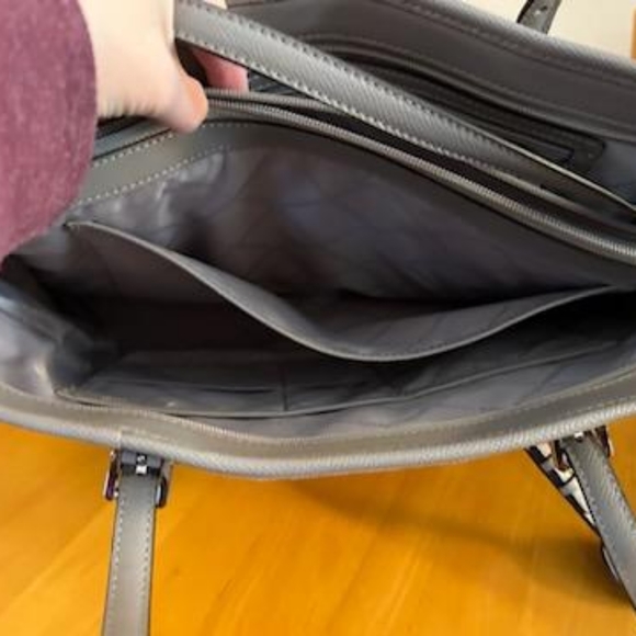 Michael Kors large tote and wallet - Picture 5 of 11